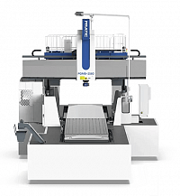 Портальный обрабатывающий центр с подвижной траверсой PRATIC PGMB